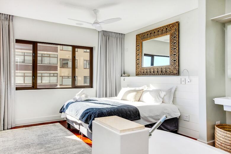 Sea Point Kingsgate Apartment