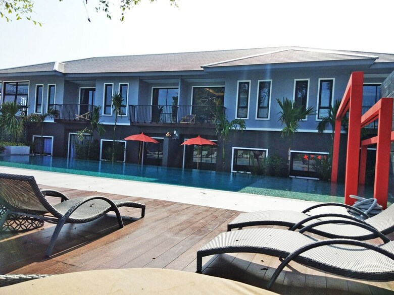 Hotel The Lake Chalong Resort