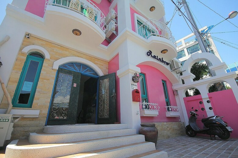 Hotel Rainbow Homestay