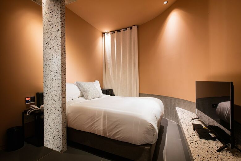 Oia Hotel