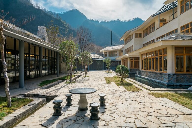 Posada Wuhua Yishu Shouzhuo Park