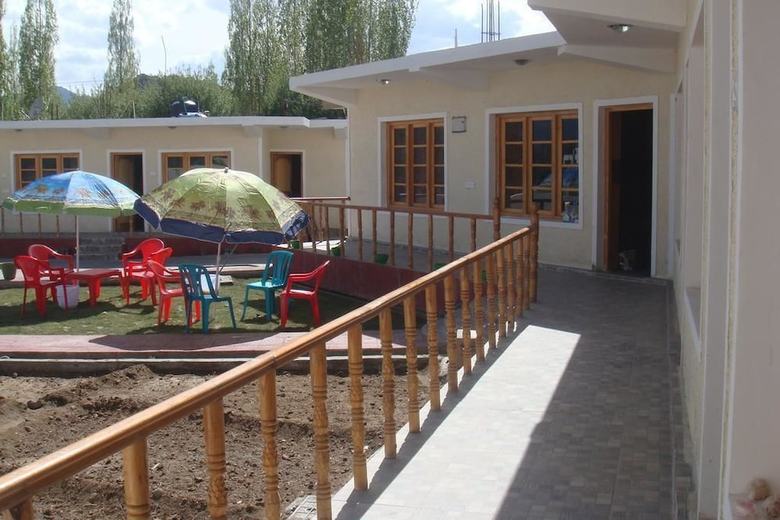 Hotel Kanda Lha Guesthouse