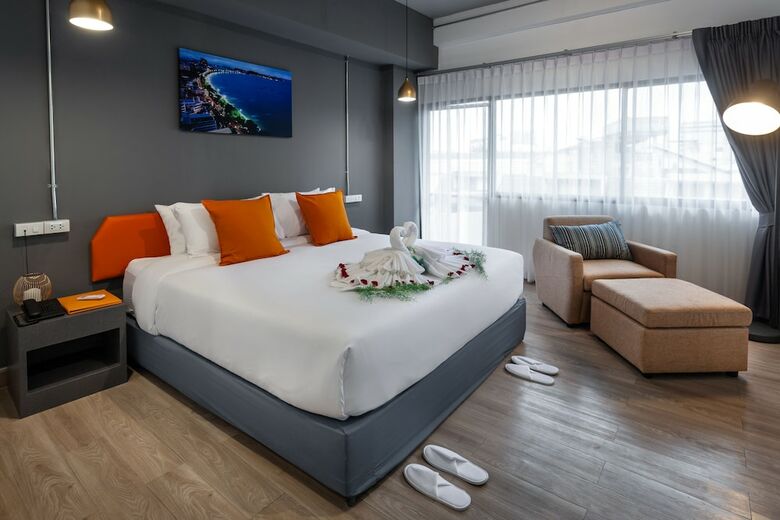 Hotel 7days Premium Pattaya