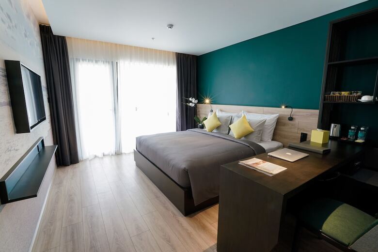 Satya Hotel