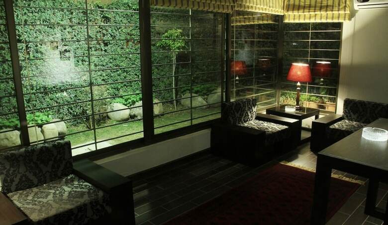 Hotel Larish Residency