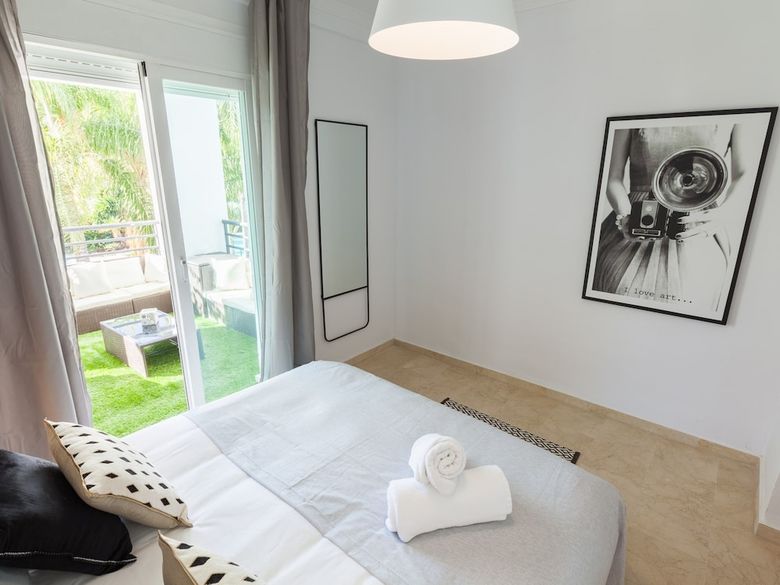 Contemporary Central Apartment