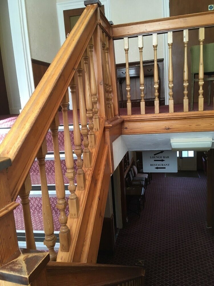 Best Western Cedars Hotel