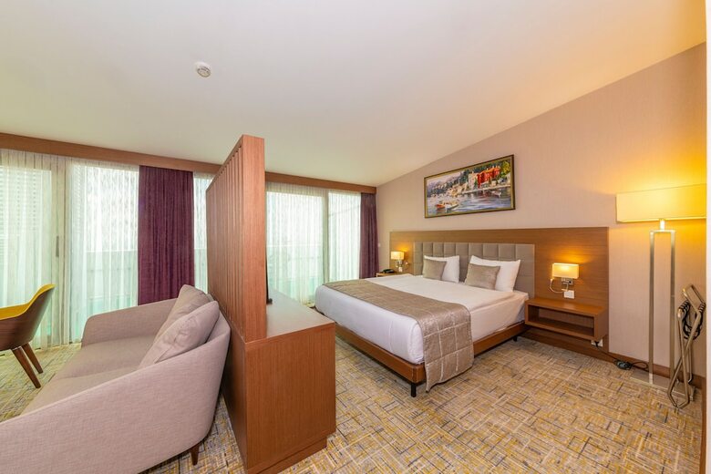 Elotte Palace Hotel