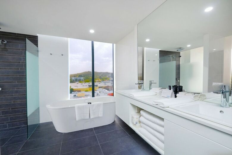 Mantra Albury Hotel