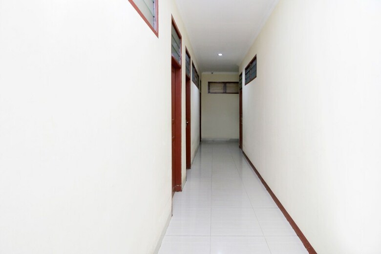 Hotel Airy Eco Ratu Indah Mawas Lima 2 Makassar