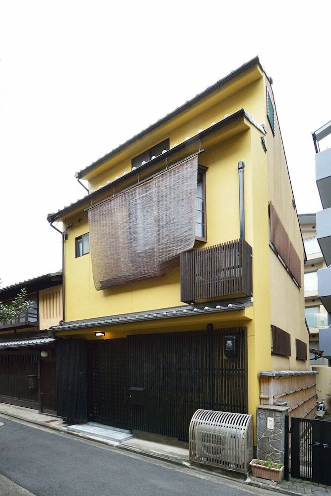 Karaku Inn