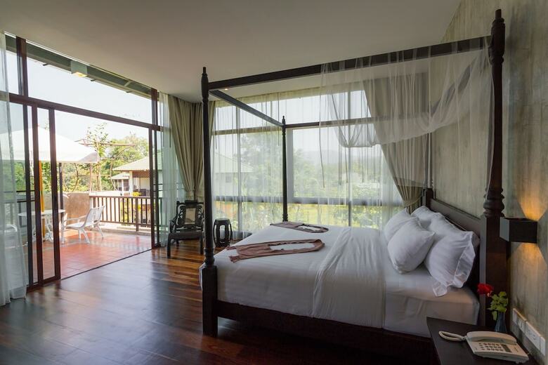 Hotel Bansaeo Garden And Resort