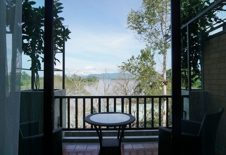 Hotel Bansaeo Garden And Resort
