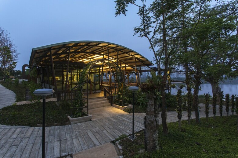 Hotel Bansaeo Garden And Resort