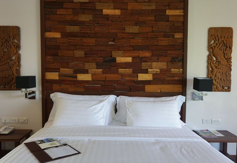 Hotel Bansaeo Garden And Resort