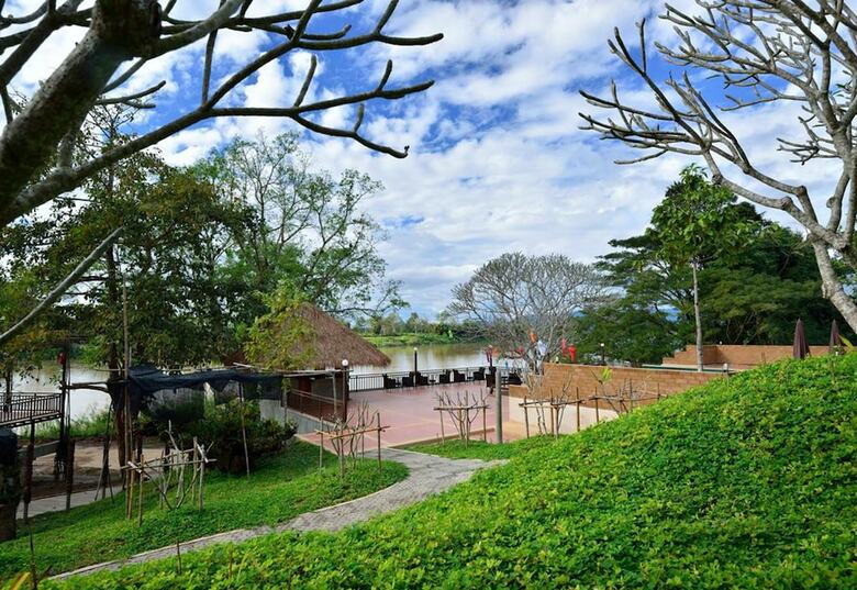 Hotel Bansaeo Garden And Resort