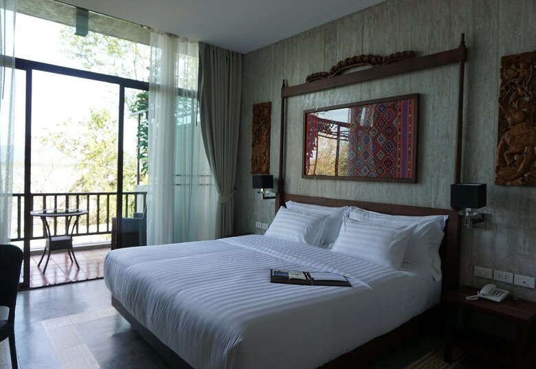 Hotel Bansaeo Garden And Resort