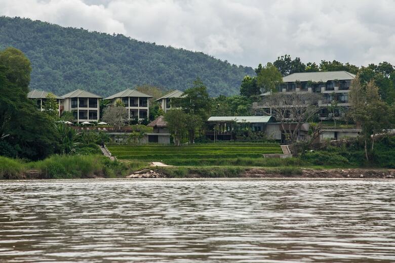 Hotel Bansaeo Garden And Resort