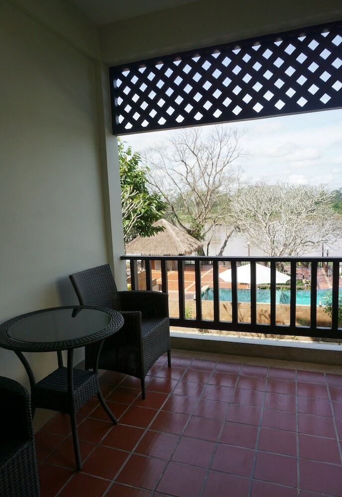 Hotel Bansaeo Garden And Resort