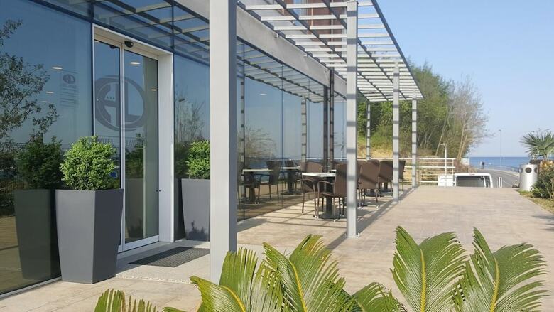 Hotel Lavender - Oleander Resort