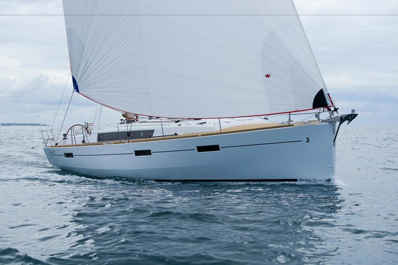Discover Sailing Asia - Hong Kong