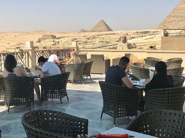 Hotel Pyramids Valley