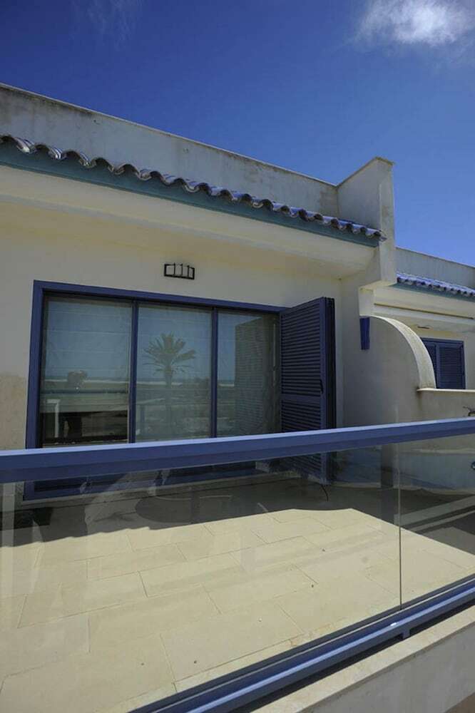 Apartamentos Livingtarifa - Techos Azules