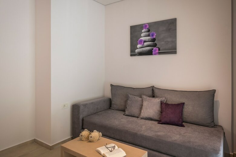 Trianon Luxury Apartments & Suites