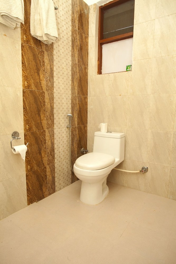 Bed & Breakfast Sauraha Holiday Home