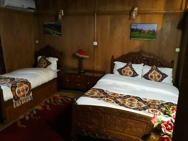 Hotel Badyari Palace Houseboat