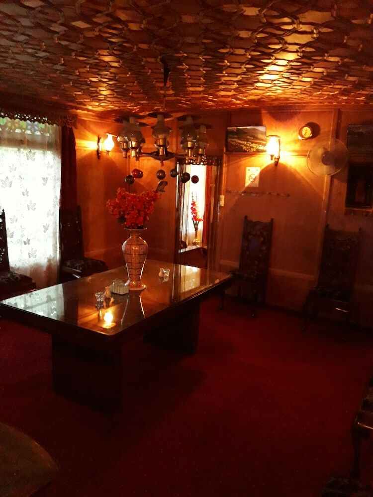 Hotel Badyari Palace Houseboat