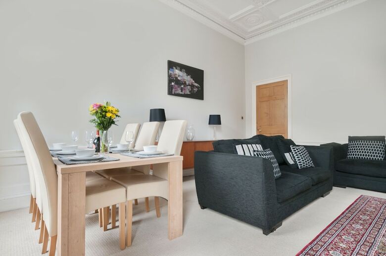 Gloucester Place Georgian Apartment