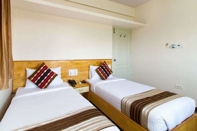Bed & Breakfast Hoppers Stop Yelahanka