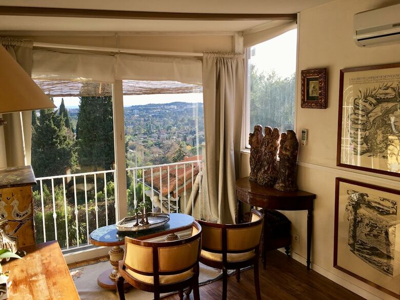 Villa La Rochette With Pool & Seaview