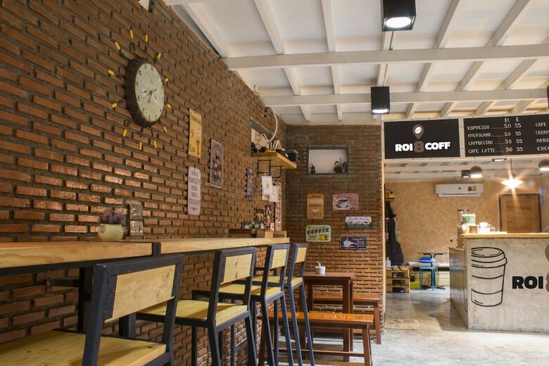 Hostal Roi 8 Host