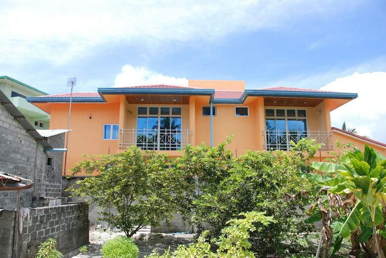 Hotel Crystal Retreat