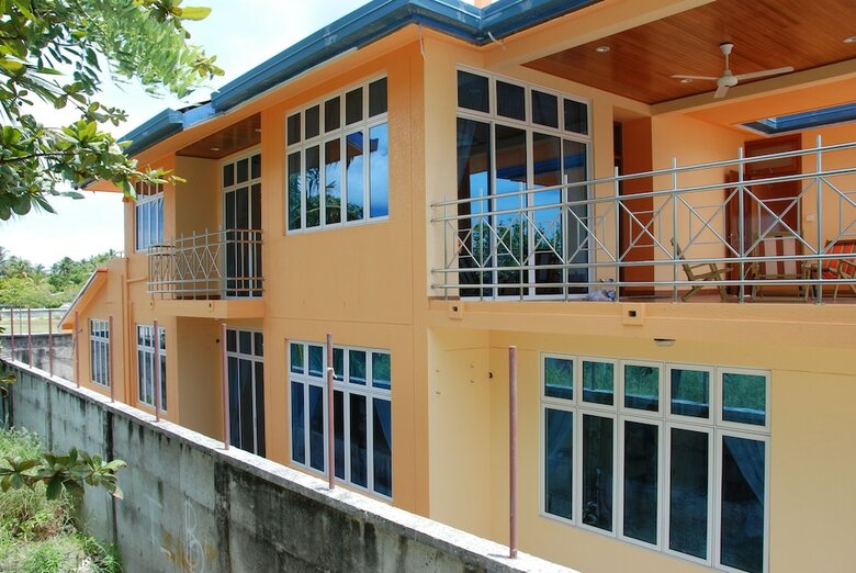 Hotel Crystal Retreat