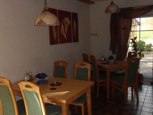 Hostal Pension & Caf� Haus Dewenter