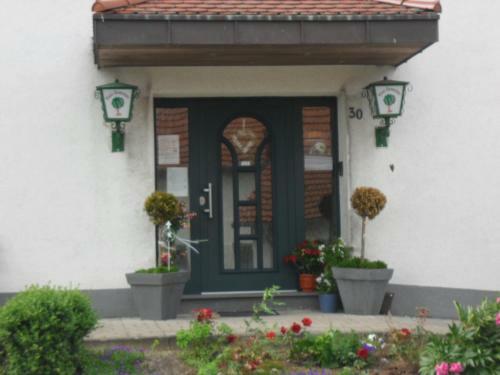 Hostal Pension & Caf� Haus Dewenter