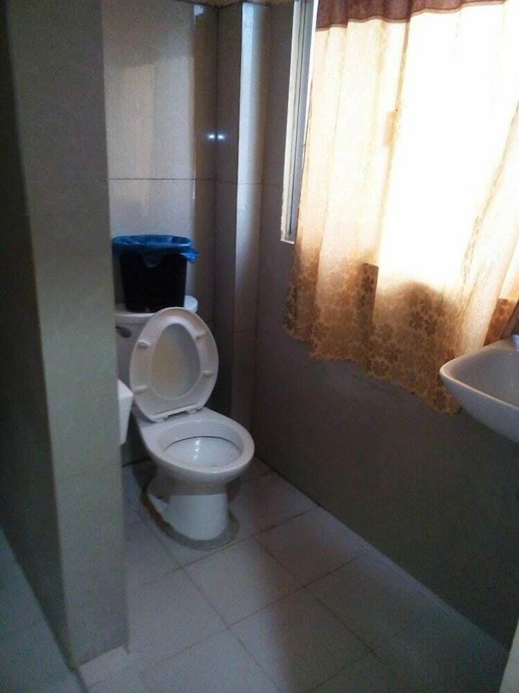 Hotel Garces Budget Apartelle