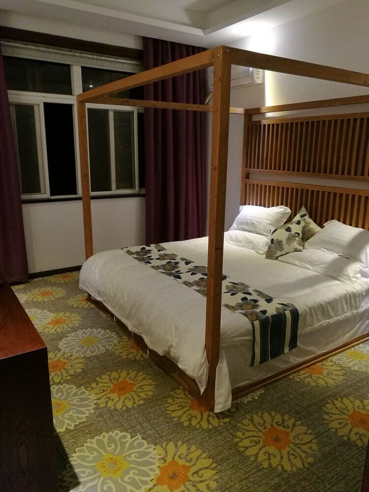Posada Wuzhen Shingle Hotel