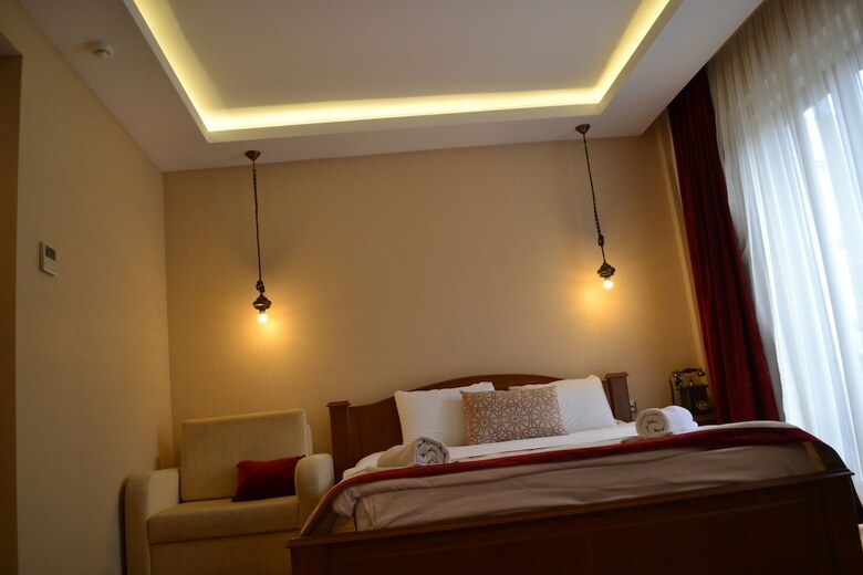 Hotel Lalinn Deluxe