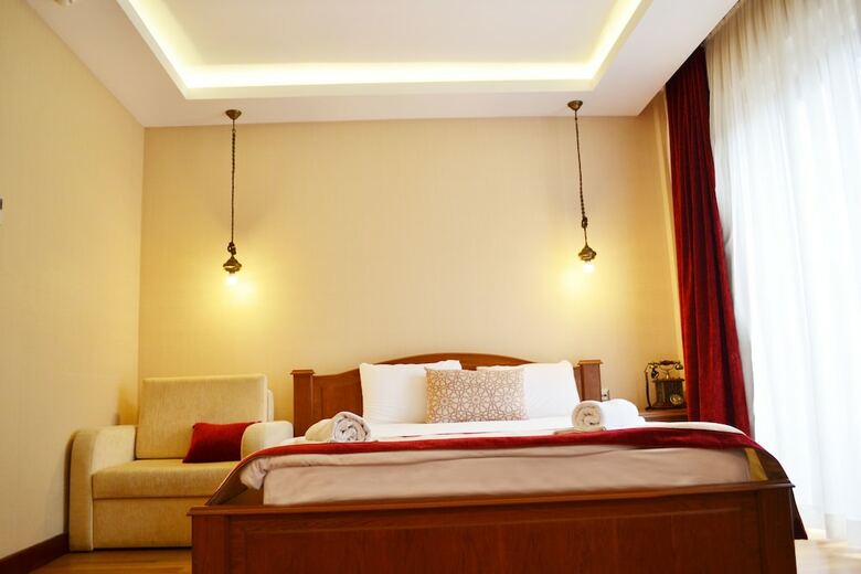 Hotel Lalinn Deluxe