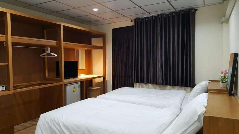 Hotel Double D Rooms & Cafe