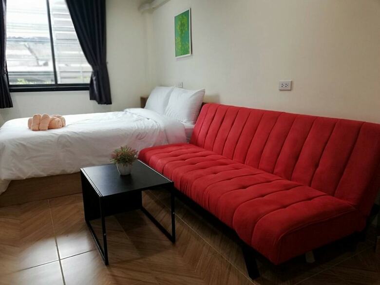 Hotel Double D Rooms & Cafe