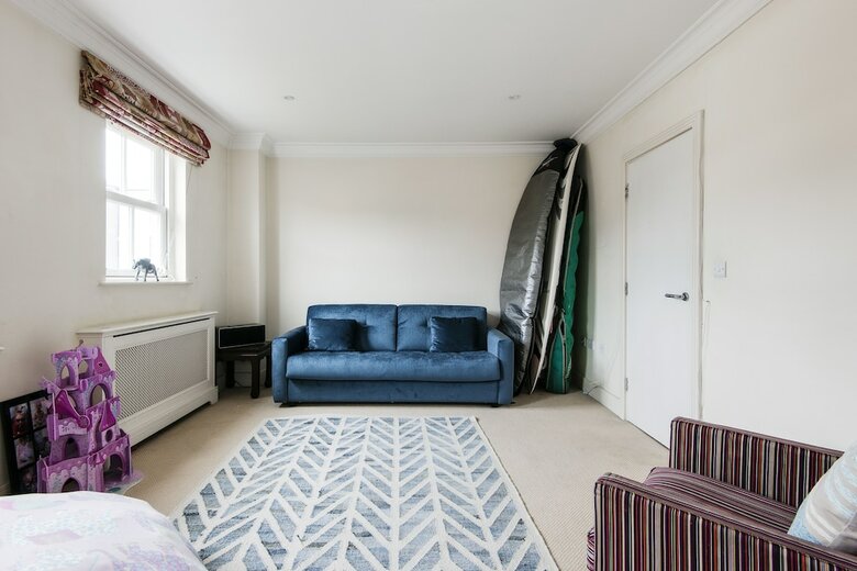 Lovely Putney Home By The Thames