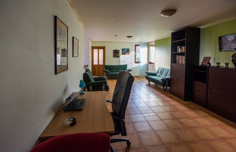 Hotel Ubytov�n� Star� Hut? - South Bohemia