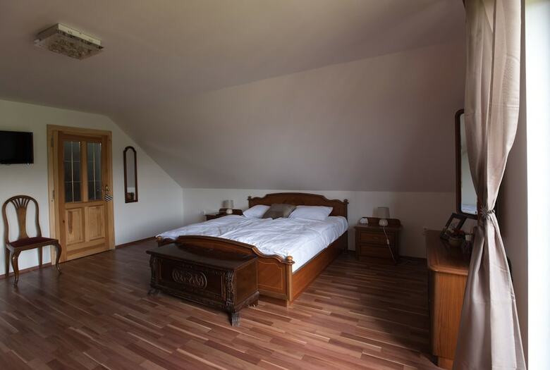 Hotel Ubytov�n� Star� Hut? - South Bohemia