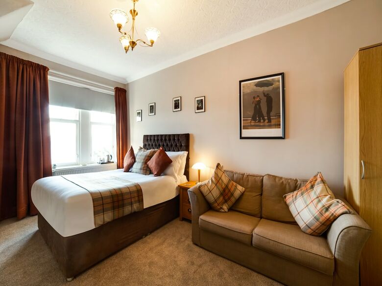 Hotel Oyo Chandlers