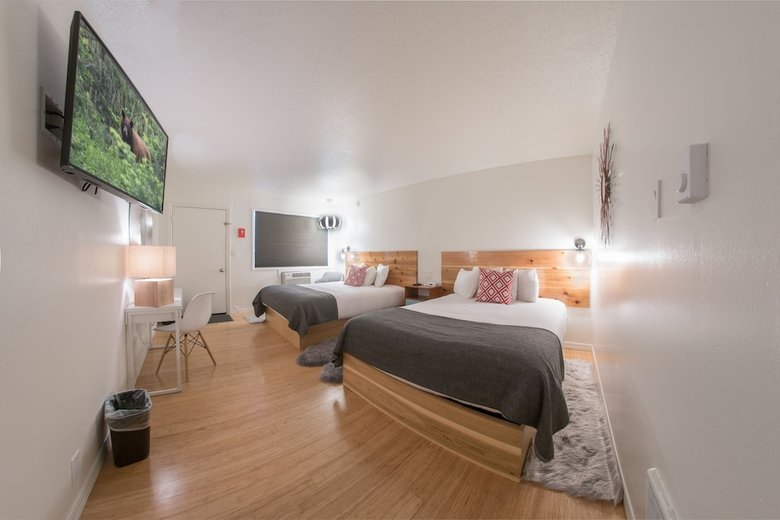 Monarch Motel